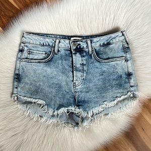 Forever 21 size 27 jean shorts